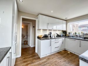 Photo 25- click for photo gallery